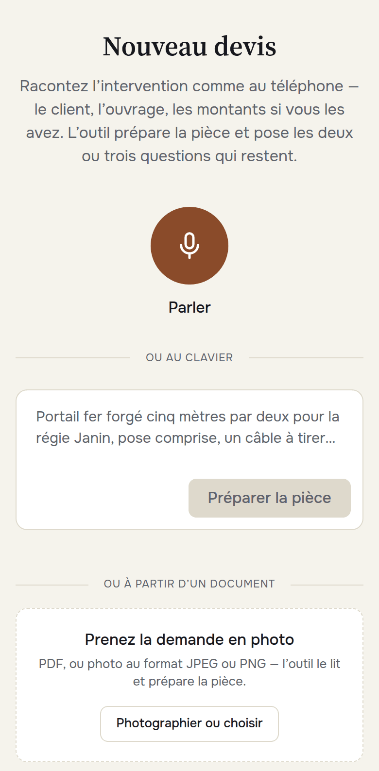 L’écran « Nouveau devis » dans INvoice : le grand bouton Parler.